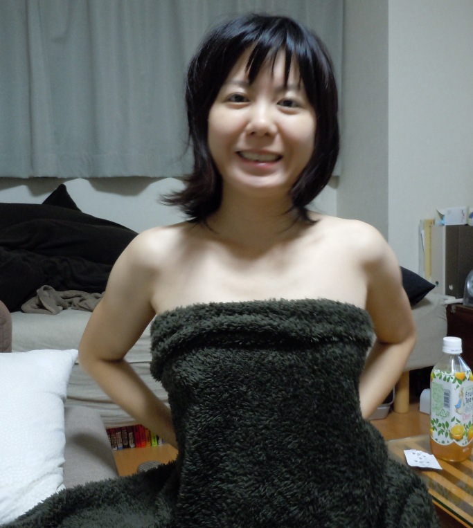 Japanese wife Emi home naked photos leaked